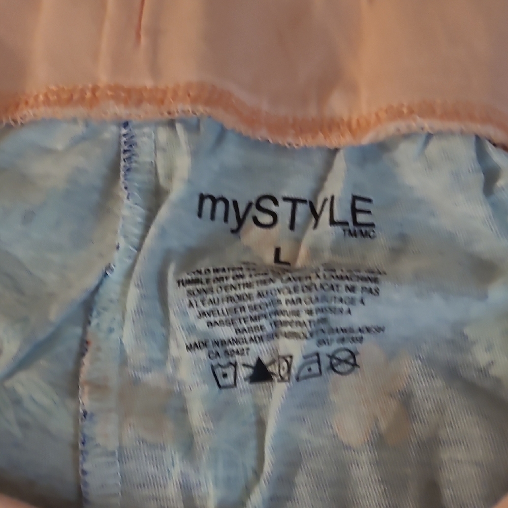 Angie Multicolor Patterned Shorts - Picture 4 of 4